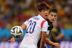 开云体育下载-包含热那亚后卫表现出色，球队成功保住分的词条