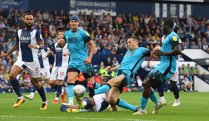 伯明翰客场大胜，保级形势有所改观