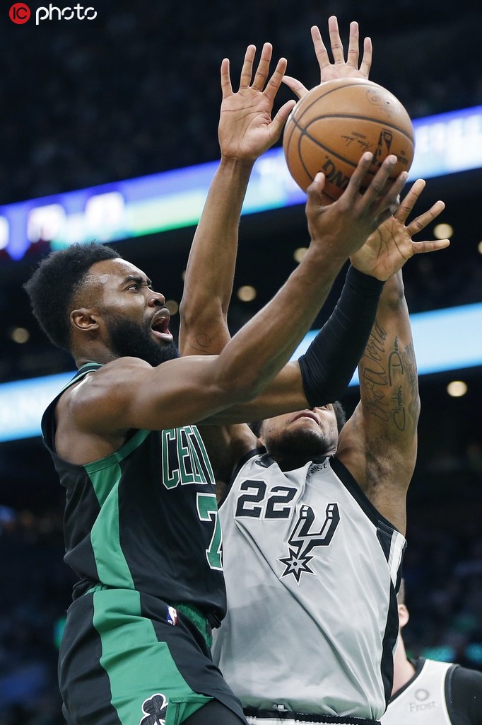 马刺翻盘广东队，欧文统治全场