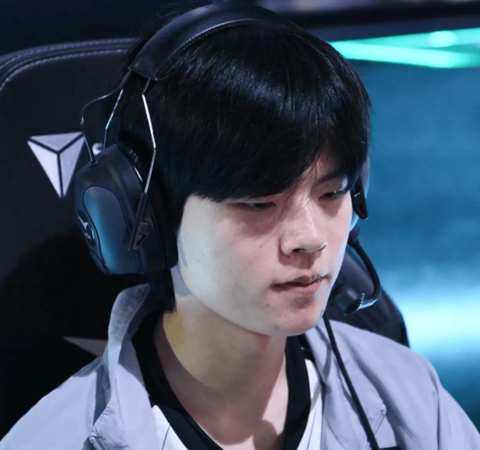 DK险胜NS，Deft送出助攻