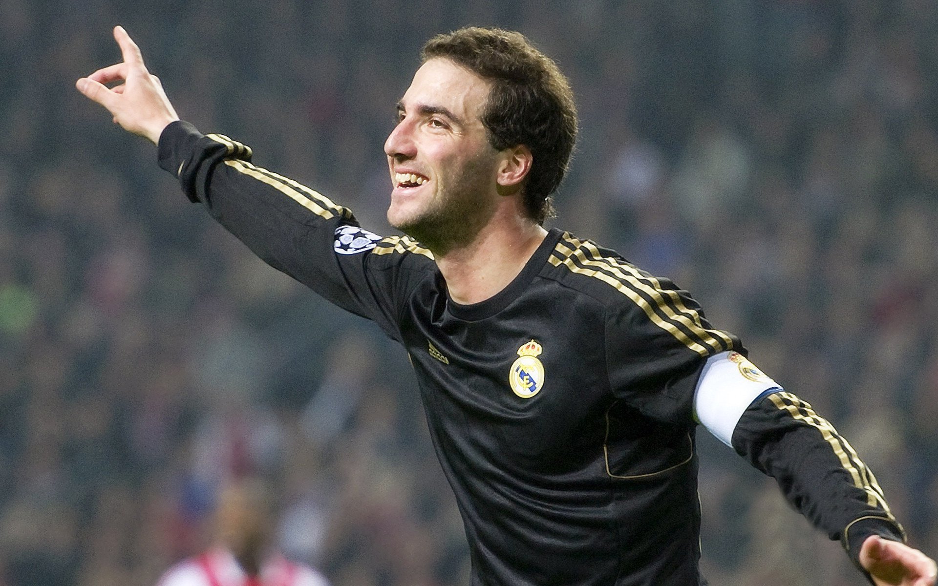 佛罗伦萨速胜奥地利，克瓦拉茨赫利亚惊艳四座，新一代格鲁吉亚天才的崛起