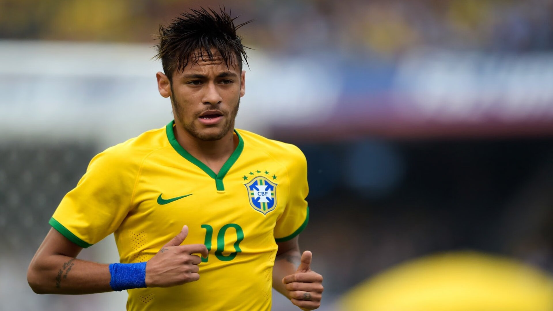 赛道与球场的双重奏，当F1争冠焦点战遇见马刺粉碎广厦