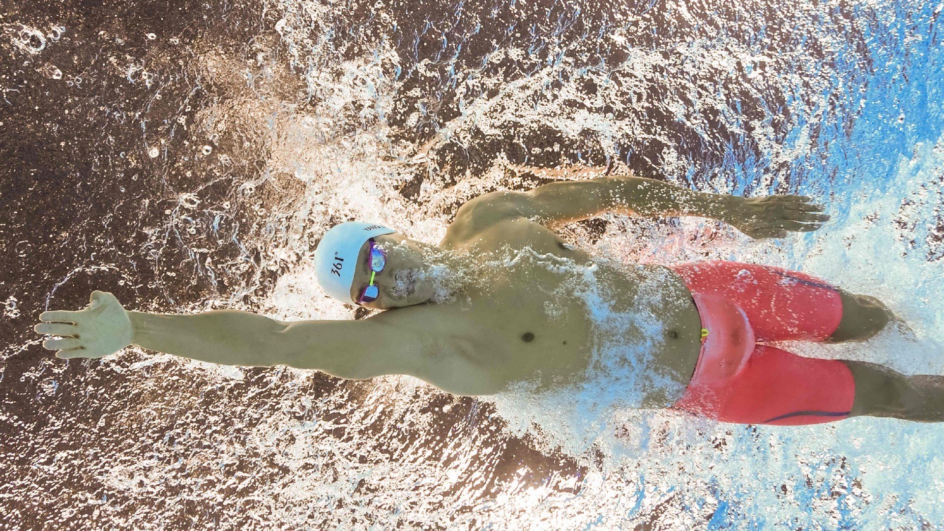 双城记，弗拉霍维奇国家德比封神，映照哥伦比亚险胜挪威的孤勇美学